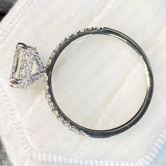 1.89 ctw Asscher cut hidden halo moissanite. 14 ct white gold plated - Picture 4 of 6